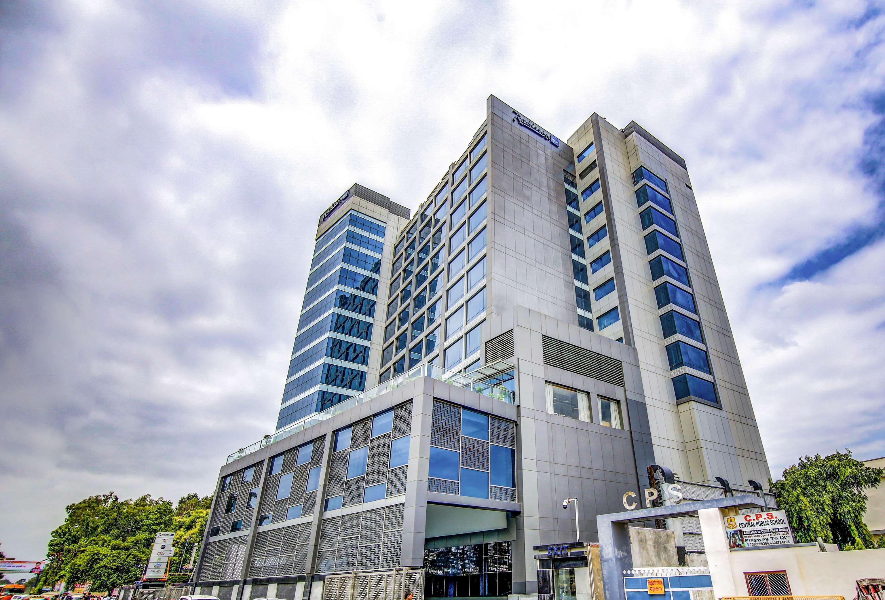 Radisson Blu Gorakhpur Hotel Kültér fotó